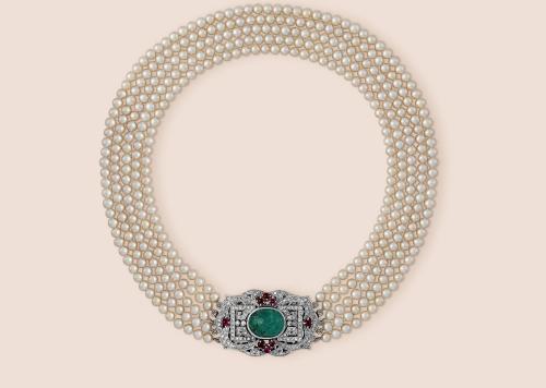 Cultured pearl collar