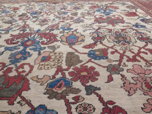 Exceptional 19th century Ziegler Mahal carpet from Persia