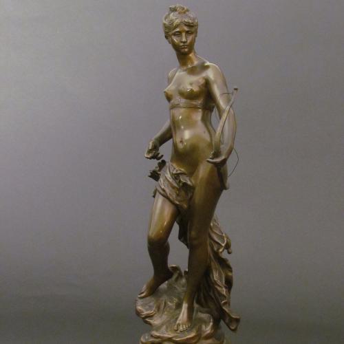 Bronze figure of Diana 